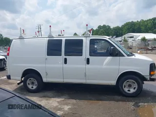 2017 Chevrolet Express Cargo with VIN 1GCWGAFF8H1117371, listed as a IAAI auction lot 42663473 with 260,445 mi miles and . Bid and sale history available at DreamBid. Image 13.