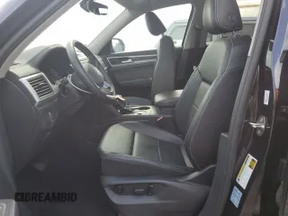 2021 Volkswagen Atlas SE with VIN 1V2JP2CA1MC585383, listed as a Copart auction lot 62145184 with 43,840 mi miles and Salvage title. Bid and sale history available at DreamBid. Image 7.