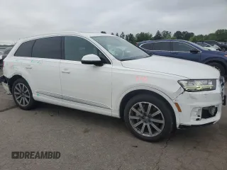 2019 Audi Q7 Premium Plus with VIN WA1LHAF79KD017451, listed as a Copart auction lot 61527125 with 129,180 mi miles and Salvage title. Bid and sale history available at DreamBid. Image 4.