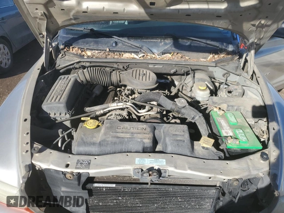 2001 Dodge Durango z VIN 1B4HS28Z21F609131, wystawiony jako Copart lot #46492605 z przebiegiem 152 641 mil mil oraz Szkoda całkowita • Salvage title. Historia ofert i sprzedaży dostępna na DreamBid. Obrazek 13.