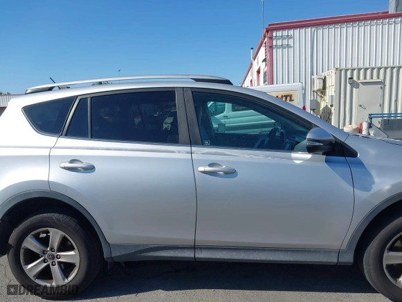 2015 Toyota RAV4 XLE with VIN 2T3WFREV8FW202333, listed as a IAAI auction lot 41993567 with 182,722 mi miles. Bid and sale history available at carsss.com. Image 14.