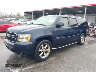 2007 Chevrolet Suburban LT with VIN 1GNFC16067R276582, listed as a IAAI auction lot 41494768 with 300,791 mi miles and . Bid and sale history available at DreamBid. Image 2.