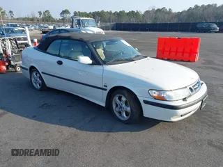 2001 Saab 9-3 SE with VIN YS3DF78K017005506, listed as a IAAI auction lot 41494816 with 112,074 mi miles. Bid and sale history available at carsss.com. Image 1.