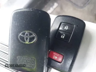 2013 Toyota Prius One z VIN JTDKDTB3XD1540798, wystawiony jako IAAI lot #42266860 z przebiegiem 208 567 mil mil oraz . Historia ofert i sprzedaży dostępna na DreamBid. Obrazek 11.