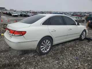 2007 Hyundai Azera SE with VIN KMHFC46F47A171001, listed as a Copart auction lot 43953835 with 217,443 mi miles and Salvage Title. Bid and sale history available at carsss.com. Image 3.