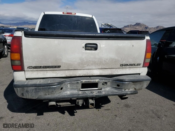 2001 Chevrolet Silverado 1500 LS with VIN 2GCEC19TX11100550, listed as a Copart auction lot 48069135 with 0 mi miles and Salvage Title. Bid and sale history available at carsss.com. Image 6.
