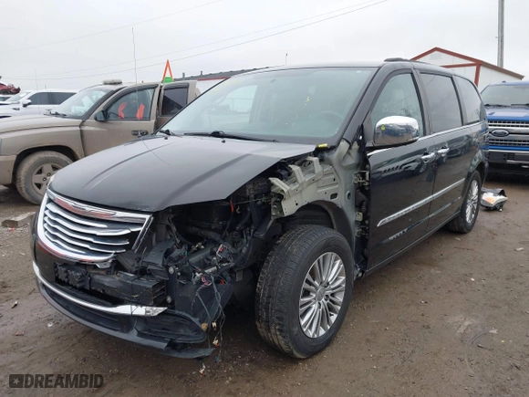 2013 Chrysler Town & Country Touring-L with VIN 2C4RC1CG8DR809559, listed as a IAAI auction lot 41468926 with 182,236 mi miles. Bid and sale history available at carsss.com. Image 18.
