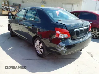 2012 Toyota Yaris z VIN JTDBT4K37CL017301, wystawiony jako IAAI lot #42217076 z przebiegiem 177 722 mil mil oraz . Historia ofert i sprzedaży dostępna na DreamBid. Obrazek 3.