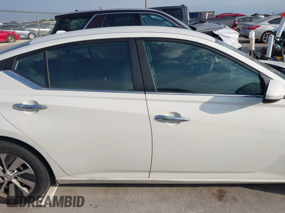 2020 Nissan Altima S with VIN 1N4BL4BV2LC211662, listed as a IAAI auction lot 41894473 with 136,863 mi miles and . Bid and sale history available at DreamBid. Image 13.
