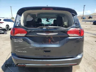 2020 Chrysler Pacifica Touring L with VIN 2C4RC1BG2LR209328, listed as a Copart auction lot 55634475 with 156,604 mi miles and Salvage title. Bid and sale history available at DreamBid. Image 6.