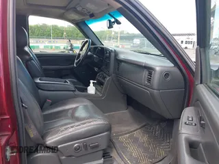 2004 Chevrolet Avalanche Z71 z VIN 3GNEK12T04G331537, wystawiony jako IAAI lot #42305840 z przebiegiem 190 272 mil mil oraz . Historia ofert i sprzedaży dostępna na DreamBid. Obrazek 5.