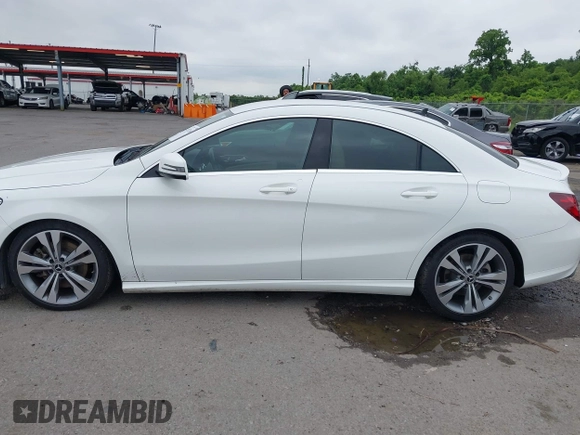2019 Mercedes-Benz CLA 250 с VIN WDDSJ4EB0KN749822, выставлен на аукционе IAAI как лот 42172662 с пробегом 74 783 миль миль и . История ставок и продаж доступна на DreamBid. Изображение 14.