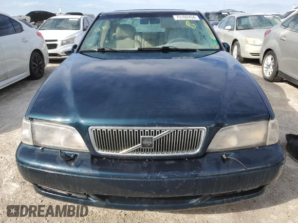 1998 Volvo S70 z VIN YV1LS5675W3511553, wystawiony jako Copart lot #75102454 z przebiegiem Nie podano mil oraz Szkody całkowita. Historia ofert i sprzedaży dostępna na DreamBid. Obrazek 5.