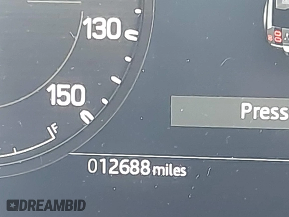 2024 Land Rover Defender X-Dynamic SE with VIN SALE27EU9R2302644, listed as a IAAI auction lot 41344698 with 12,688 mi miles and . Bid and sale history available at DreamBid. Image 15.