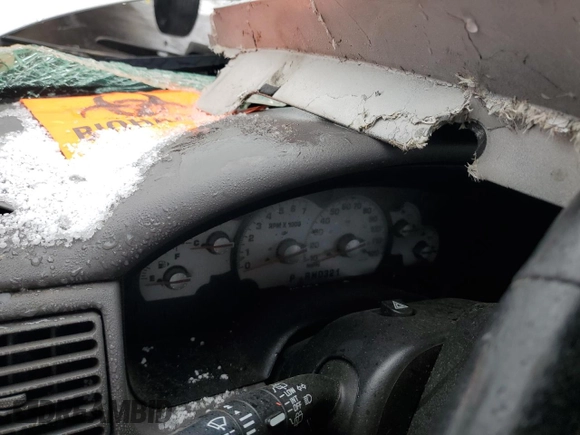 2002 Mercury Mountaineer z VIN 4M2ZU86WX2UJ22053, wystawiony jako Copart lot #43076725 z przebiegiem Nie podano mil oraz Nie do naprawy • Non repairable. Historia ofert i sprzedaży dostępna na DreamBid. Obrazek 9.