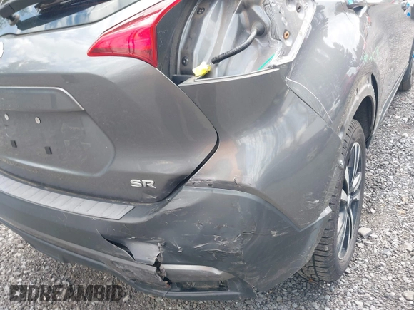 2019 Nissan Kicks SR with VIN 3N1CP5CU9KL503622, listed as a IAAI auction lot 42045362 with 69,000 mi miles. Bid and sale history available at carsss.com. Image 6.