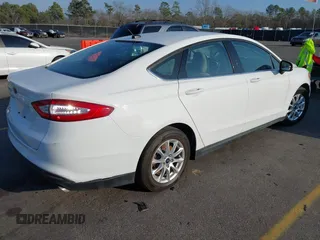 2016 Ford Fusion S with VIN 1FA6P0G79G5112887, listed as a IAAI auction lot 41522790 with 164,747 mi miles. Bid and sale history available at carsss.com. Image 4.