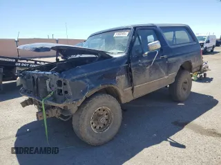 1996 Ford Bronco Custom with VIN 1FMEU15H6TLB18163, listed as a Copart auction lot 51802494 with 151,134 mi miles and Salvage Title. Bid and sale history available at carsss.com. Image 1.