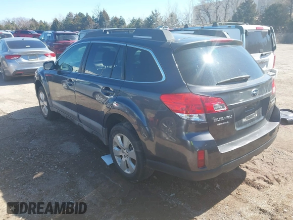 2010 Subaru Outback Premium All-Weather Anniversary z VIN 4S4BRBCC4A3357449, wystawiony jako IAAI lot #41719216 z przebiegiem 200 784 mil mil oraz . Historia ofert i sprzedaży dostępna na DreamBid. Obrazek 3.