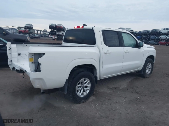 2024 Nissan Frontier PRO-4X with VIN 1N6ED1EK6RN606118, listed as a IAAI auction lot 41870471 with 19,685 mi miles. Bid and sale history available at carsss.com. Image 4.