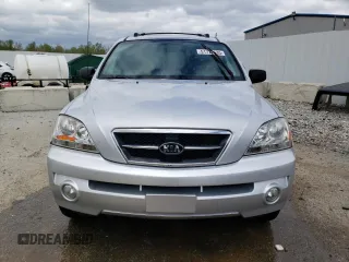 2005 Kia Sorento LX with VIN KNDJC733955452873, listed as a Copart auction lot 51777535 with 135,285 mi miles and Non Repairable. Bid and sale history available at carsss.com. Image 5.