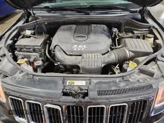 2014 Jeep Grand Cherokee Limited with VIN 1C4RJFBG2EC172683, listed as a Copart auction lot 60928785 with 193,247 mi miles and Salvage title. Bid and sale history available at DreamBid. Image 12.