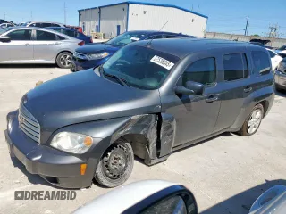 2010 Chevrolet HHR LS z VIN 3GNBAADB3AS610421, wystawiony jako Copart lot #57535245 z przebiegiem 137 804 mil mil oraz Szkoda całkowita • Salvage title. Historia ofert i sprzedaży dostępna na DreamBid. Obrazek 1.