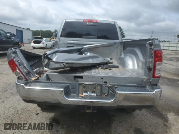 2022 Ram 2500 Tradesman with VIN 3C6UR5CJ2NG108459, listed as a Copart auction lot 55957595 with 96,940 mi miles and Salvage title. Bid and sale history available at DreamBid. Image 6.
