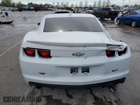 2013 Chevrolet Camaro LT z VIN 2G1FC1E38D9172713, wystawiony jako Copart lot #52681855 z przebiegiem 65 440 mil mil oraz Czysty tytuł • Clean title. Historia ofert i sprzedaży dostępna na DreamBid. Obrazek 6.