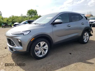 2024 Buick Encore GX Preferred с VIN KL4AMBSLXRB195029, выставлен на аукционе Copart как лот 62290785 с пробегом 5 757 миль миль и Списание • Salvage title. История ставок и продаж доступна на DreamBid. Изображение 1.