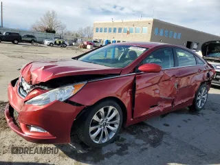 2012 Hyundai Sonata Limited z VIN 5NPEC4AB3CH411761, wystawiony jako Copart lot #49606535 z przebiegiem 131 042 mil mil oraz Szkoda całkowita • Salvage title. Historia ofert i sprzedaży dostępna na DreamBid. Obrazek 1.
