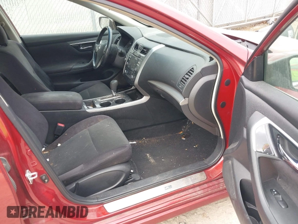 2013 Nissan Altima SV with VIN 1N4AL3AP4DN400652, listed as a IAAI auction lot 42147677 with 133,908 mi miles and . Bid and sale history available at DreamBid. Image 5.