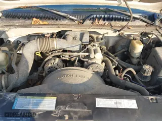 2000 Chevrolet Silverado 1500 with VIN 1GCEC14W5YE140495, listed as a IAAI auction lot 41481120 with 145,631 mi miles. Bid and sale history available at carsss.com. Image 10.