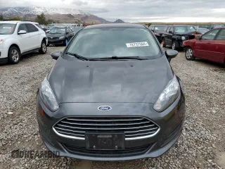 2018 Ford Fiesta SE z VIN 3FADP4BJ1JM115298, wystawiony jako Copart lot #76737564 z przebiegiem Nie podano mil oraz Szkoda całkowita • Salvage title. Historia ofert i sprzedaży dostępna na DreamBid. Obrazek 5.