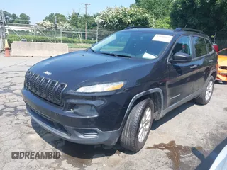 2015 Jeep Cherokee Sport с VIN 1C4PJMAB9FW675323, выставлен на аукционе IAAI как лот 42460681 с пробегом 197 119 миль миль и . История ставок и продаж доступна на DreamBid. Изображение 18.