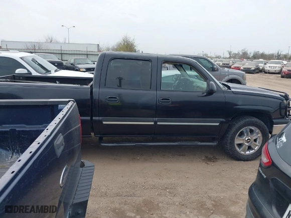 2006 Chevrolet Silverado 1500 LS with VIN 2GCEK13VX61299300, listed as a IAAI auction lot 41742351 with 194,576 mi miles. Bid and sale history available at carsss.com. Image 13.