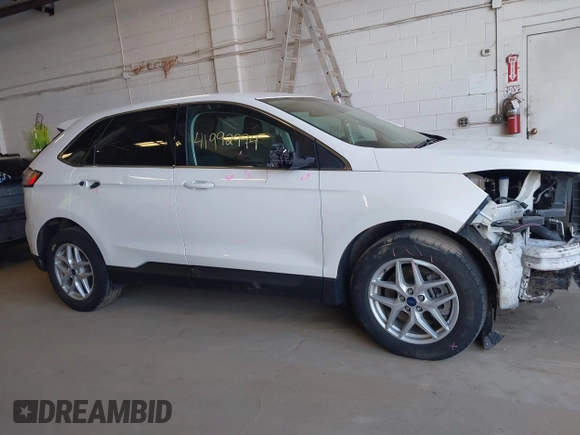 2021 Ford Edge SEL with VIN 2FMPK4J9XMBA38672, listed as a IAAI auction lot 41992994 with 31,834 mi miles. Bid and sale history available at carsss.com. Image 13.