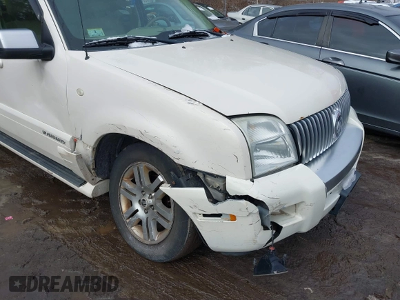 2008 Mercury Mountaineer Premier with VIN 4M2EU48848UJ00015, listed as a IAAI auction lot 41628733 with 307,424 mi miles. Bid and sale history available at carsss.com. Image 6.
