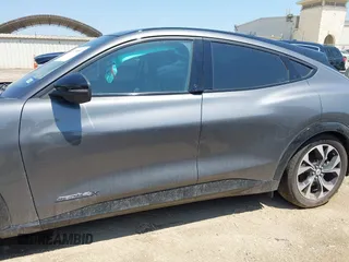 2023 Ford Mustang Mach-E Premium z VIN 3FMTK3SU3PMA83287, wystawiony jako IAAI lot #42329691 z przebiegiem Nie podano mil oraz . Historia ofert i sprzedaży dostępna na DreamBid. Obrazek 13.