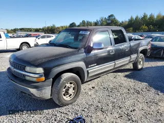 2002 Chevrolet Silverado 1500HD LT with VIN 1GCGK13U42F111101, listed as a Copart auction lot 75218354 with 221,304 mi miles and Salvage Title. Bid and sale history available at DreamBid. Image 1.