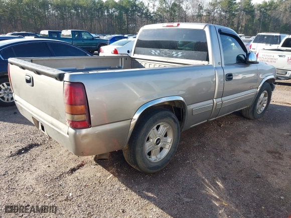 2000 Chevrolet Silverado 1500 with VIN 1GCEC14V7YZ182716, listed as a IAAI auction lot 41593759 with 361,512 mi miles. Bid and sale history available at carsss.com. Image 4.