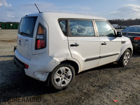 2011 Kia Soul with VIN KNDJT2A11B7306522, listed as a Copart auction lot 44586125 with 190,283 mi miles and Salvage Title. Bid and sale history available at carsss.com. Image 3.