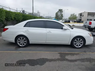 2007 Toyota Avalon XL with VIN 4T1BK36B67U245980, listed as a IAAI auction lot 42093193 with 272,108 mi miles. Bid and sale history available at carsss.com. Image 13.