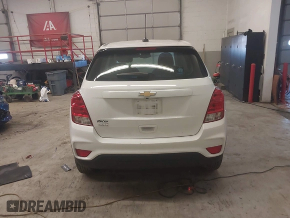 2020 Chevrolet Trax LS with VIN KL7CJKSB2LB093520, listed as a IAAI auction lot 41976707 with 37,933 mi miles and . Bid and sale history available at carsss.com. Image 16.