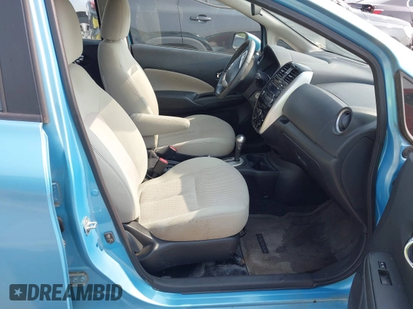 2015 Nissan Note SV z VIN 3N1CE2CP9FL352740, wystawiony jako IAAI lot #42483914 z przebiegiem 71 260 mil mil oraz . Historia ofert i sprzedaży dostępna na DreamBid. Obrazek 5.