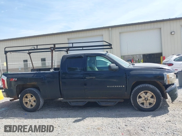 2007 Chevrolet Silverado 1500 LT w/1LT with VIN 2GCEC19J671591822, listed as a IAAI auction lot 41841804 with 325,059 mi miles. Bid and sale history available at carsss.com. Image 13.