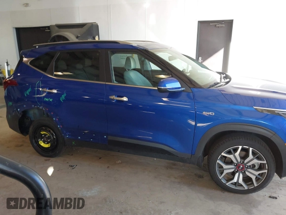 2021 Kia Seltos SX with VIN KNDETCA28M7154385, listed as a IAAI auction lot 41533749 with 34,973 mi miles. Bid and sale history available at carsss.com. Image 13.