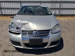 2010 Volkswagen Jetta Limited Edition с VIN 3VWAZ7AJ5AM095631, выставлен на аукционе Copart как лот 65407545 с пробегом 120 103 миль миль и Списание • Salvage title. История ставок и продаж доступна на DreamBid. Изображение 5.