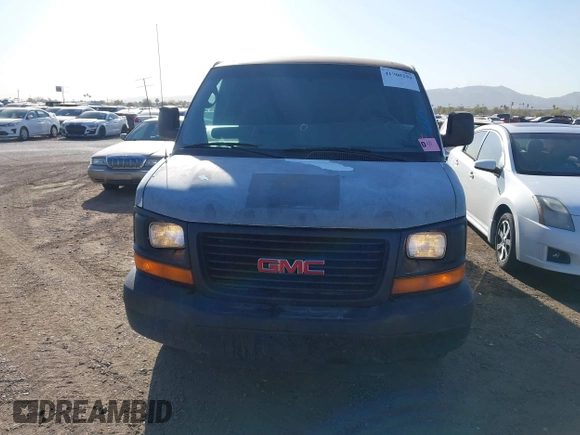 2008 GMC Savana Cargo with VIN 1GTGG25C681111778, listed as a IAAI auction lot 41700294 with 414,744 mi miles. Bid and sale history available at carsss.com. Image 6.