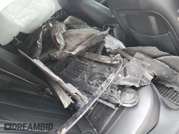 2016 Audi A7 Premium Plus z VIN WAUWGAFC4GN015401, wystawiony jako Copart lot #87072504 z przebiegiem Nie podano mil oraz Szkoda całkowita • Salvage title. Historia ofert i sprzedaży dostępna na DreamBid. Obrazek 12.